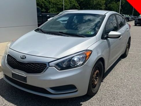 Used 2016 Kia Forte LX FWD image 1