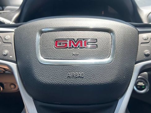 Used 2024 GMC Terrain SLT FWD image 5