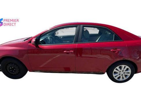Used 2013 Kia Forte EX image 2