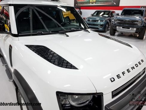 Used 2023 Land Rover Defender 110 S AWD/4WD image 33