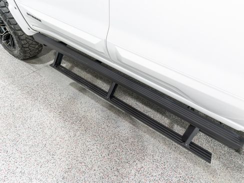 Used 2023 GMC Sierra 1500 AT4 w/ AT4 Premium Package image 12