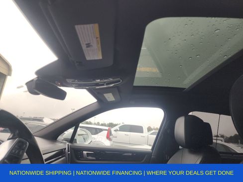 Used 2019 Porsche Cayenne S image 15