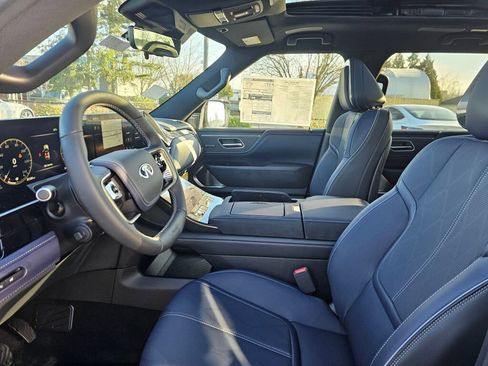 New 2026 INFINITI QX80 4WD image 25