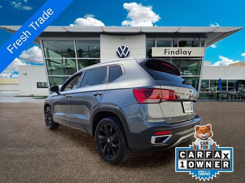 Certified 2023 Volkswagen Taos SE w/ Black Wheel Package FWD image 4