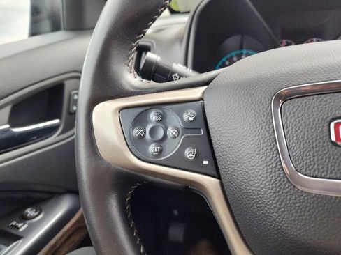 Used 2022 GMC Canyon Denali image 22