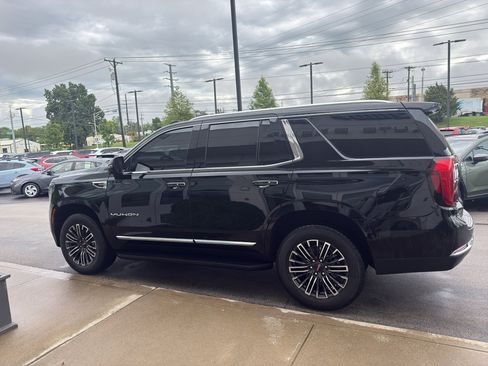 Used 2025 GMC Yukon Elevation w/ Technology Package AWD/4WD image 6