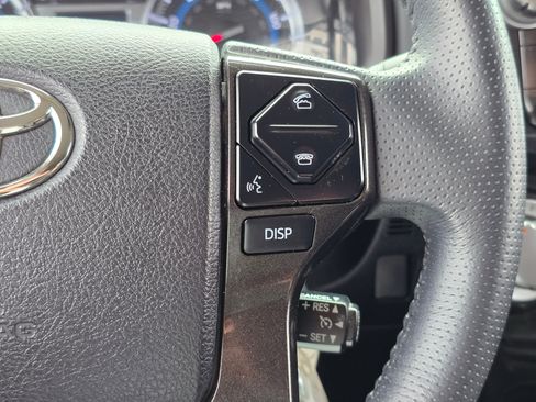 Used 2019 Toyota 4Runner TRD Off-Road AWD/4WD image 30
