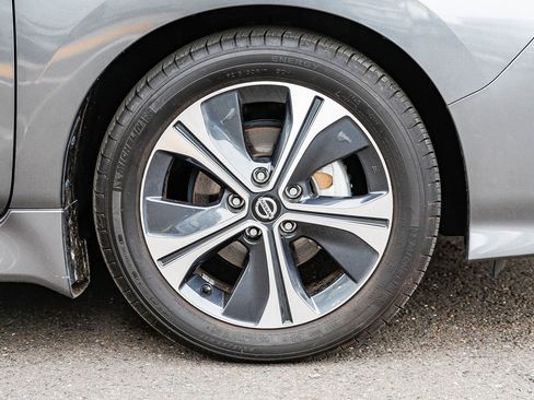 Used 2022 Nissan Leaf SV image 9