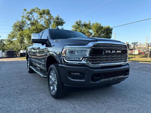 Used 2023 RAM 2500 Limited AWD/4WD image 11