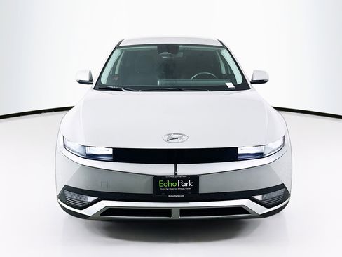 Used 2024 Hyundai Ioniq 5 SEL image 2