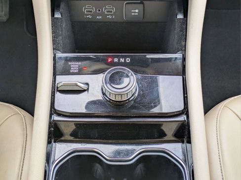 Used 2022 Jeep Grand Cherokee Limited image 20