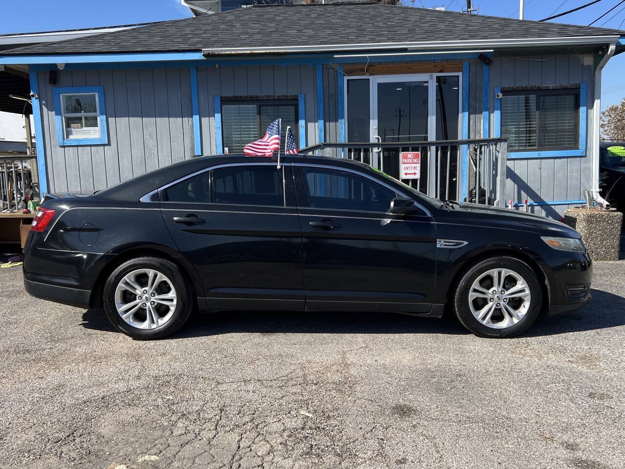 Used 2013 Ford Taurus SEL FWD image 5