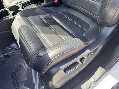 Used 2022 Honda CR-V EX-L image 17