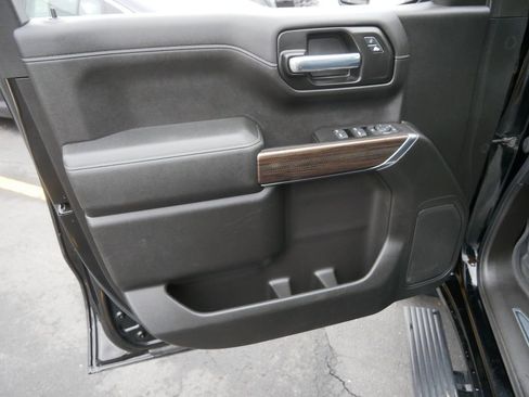 Used 2021 Chevrolet Silverado 1500 LT Trail Boss image 13