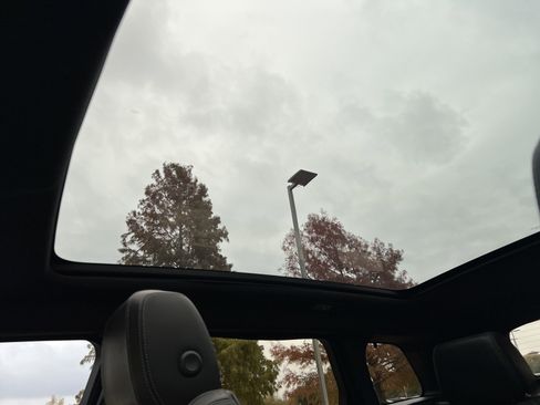 Used 2016 Land Rover Range Rover Evoque SE Premium image 27