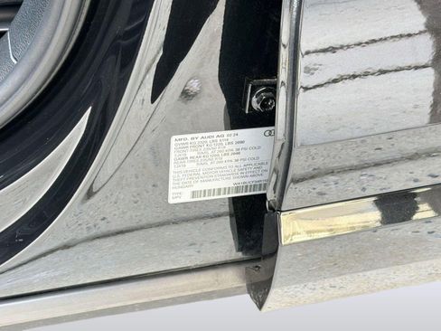 Used 2024 Audi Q3 2.0T Premium Plus w/ Premium Plus Package image 21