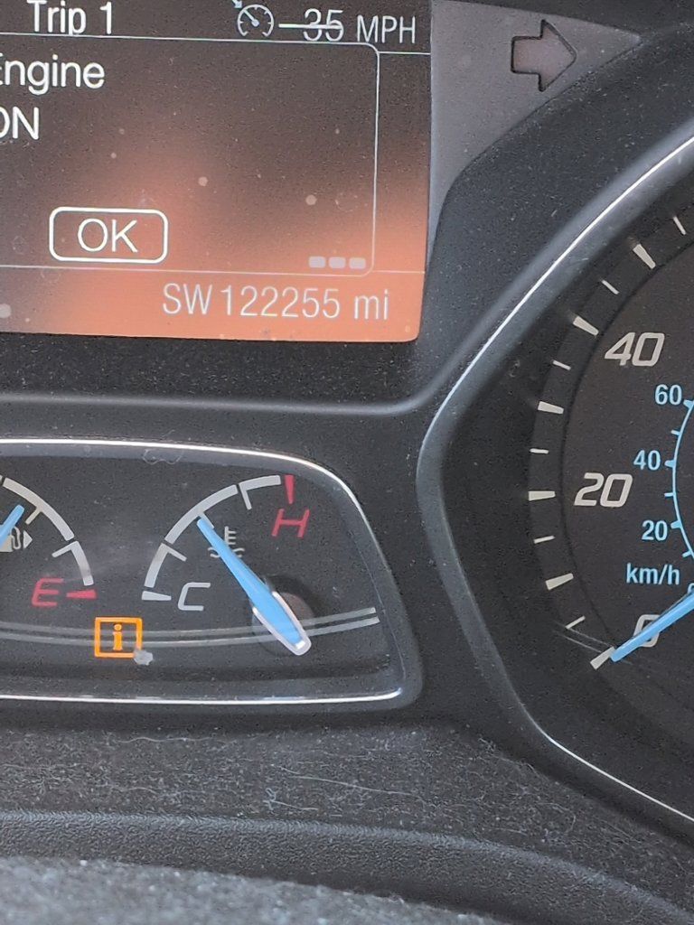 Used 2014 Ford Focus Titanium FWD image 10