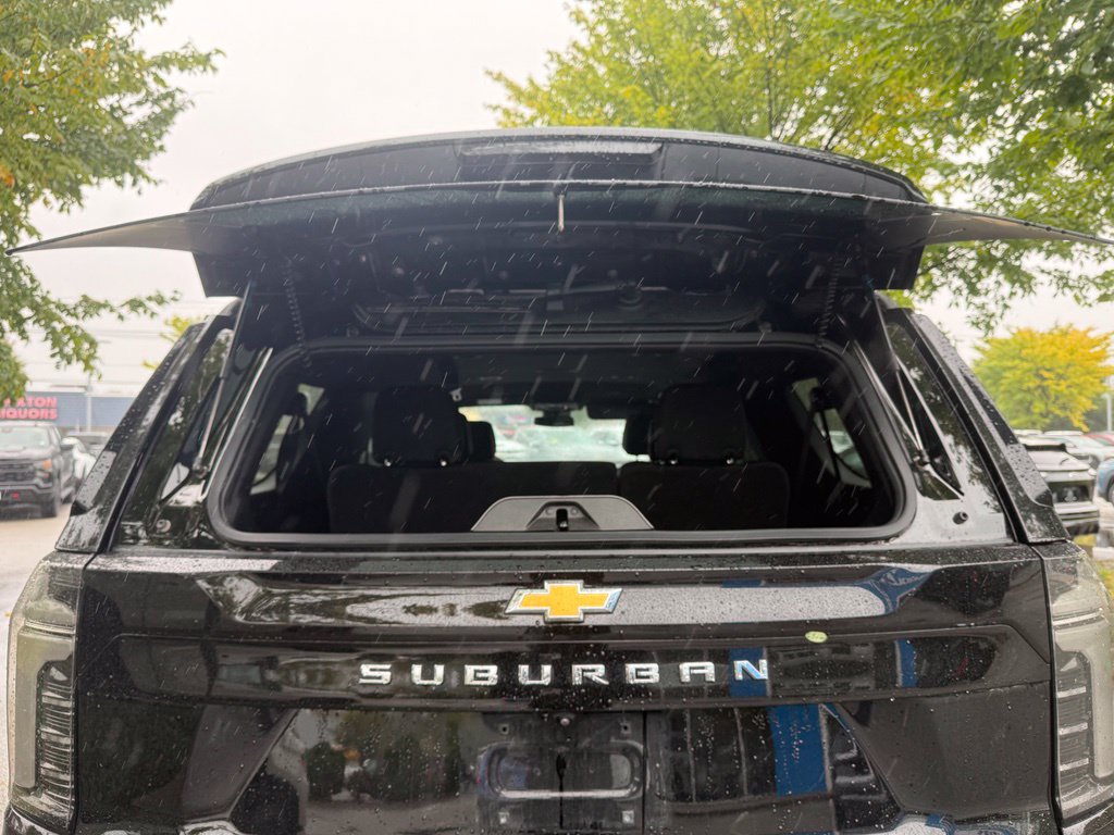 Used 2026 Chevrolet Suburban Premier AWD/4WD image 11