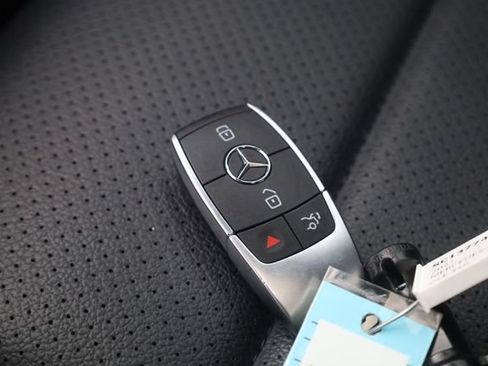 Used 2021 Mercedes-Benz GLE 350 4MATIC image 30