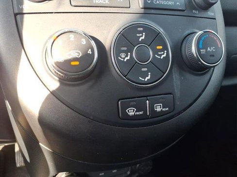 Used 2013 Kia Soul + w/ Audio Pkg image 26