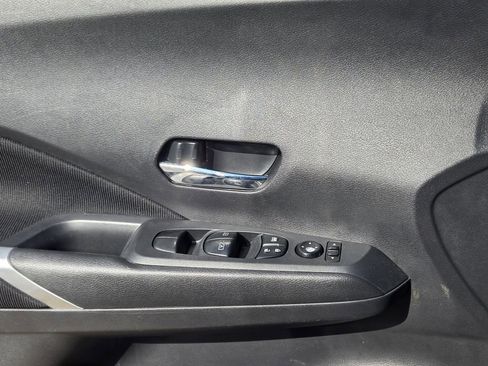 Used 2022 Nissan Kicks SV image 28