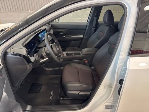New 2026 Nissan Kicks SR w/ Cold Weather Package AWD/4WD image 10