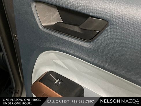 Used 2022 Ford Maverick Lariat w/ Lariat Luxury Package image 40