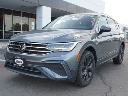 Used 2024 Volkswagen Tiguan SE