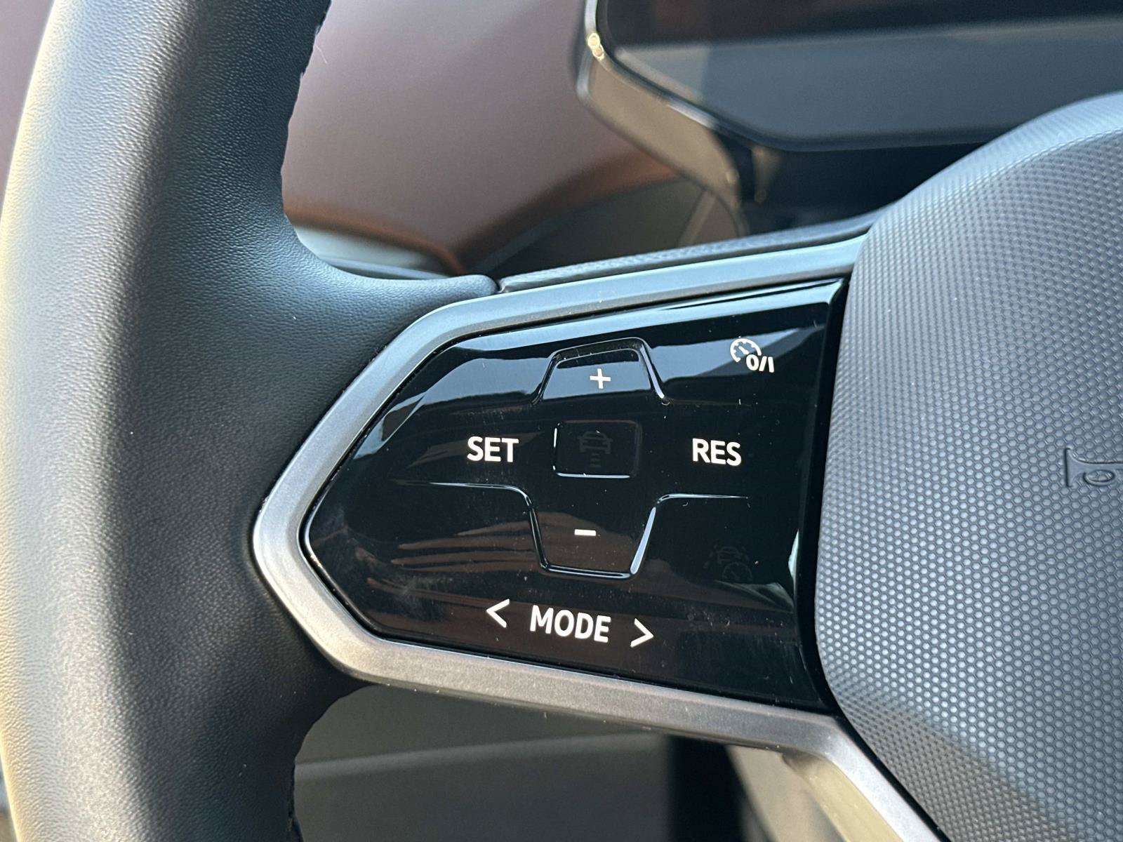 Certified 2023 Volkswagen ID.4 Pro RWD image 9
