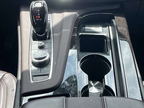 Used 2022 Cadillac Escalade Sport Platinum AWD/4WD image 11