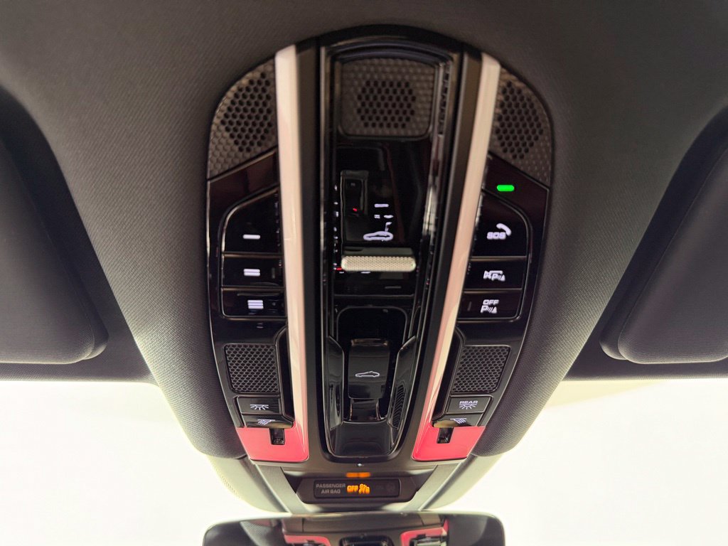 Certified 2023 Porsche Cayenne AWD/4WD image 31
