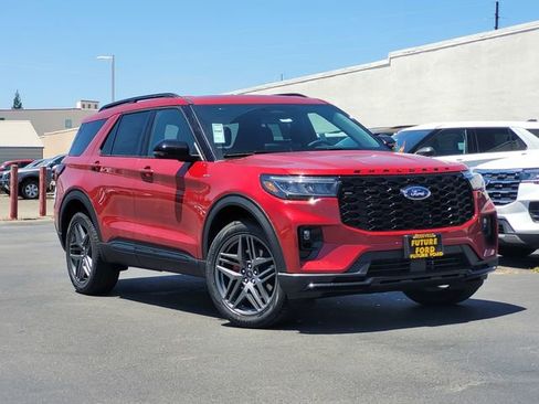 New 2026 Ford Explorer ST-Line w/ ST-Line Street Pack AWD/4WD image 1