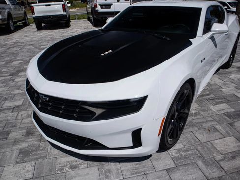 Used 2021 Chevrolet Camaro LT w/ Technology Package RWD image 12