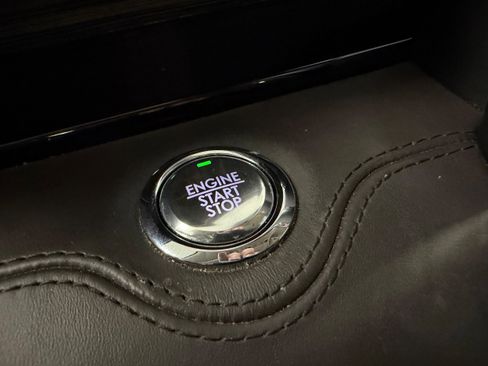 Used 2019 Lincoln Navigator Black Label w/ Cargo Package image 9