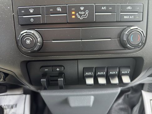 Used 2016 Ford F250 XL w/ Power Equipment Group image 17