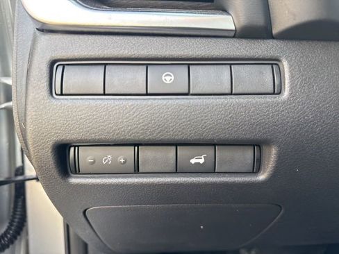 Used 2021 Nissan Rogue SL w/ Premium Package image 19