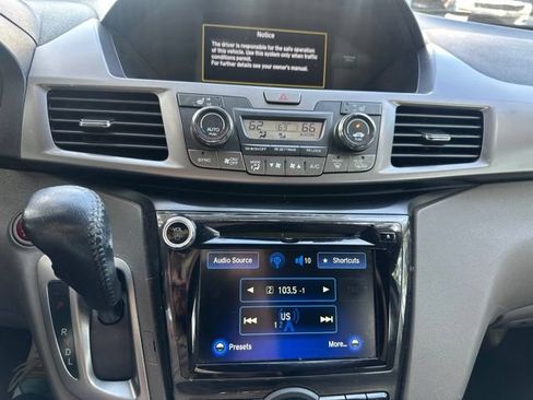 Used 2014 Honda Odyssey Touring image 20