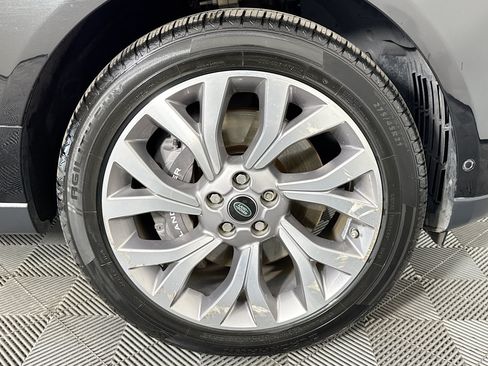 Used 2019 Land Rover Range Rover Supercharged AWD/4WD image 30