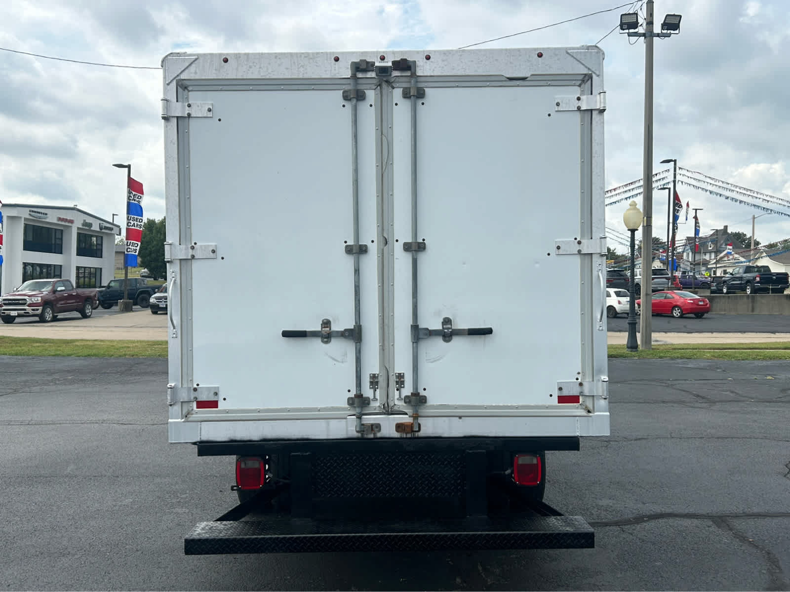 Used 2018 Ford Transit 350 138 DRW w/ Exterior Upgrade Package RWD image 5