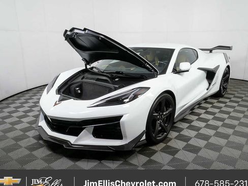 Used 2024 Chevrolet Corvette Z06 w/ Z07 Performance Package image 29