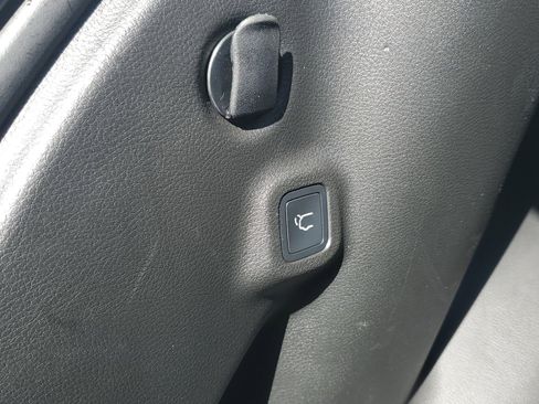 Used 2022 Jeep Compass Limited w/ Elite Group image 10