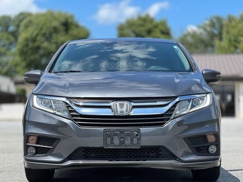 Used 2018 Honda Odyssey EX image 2