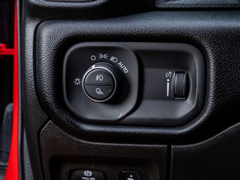 Used 2022 RAM 1500 Big Horn AWD/4WD image 21