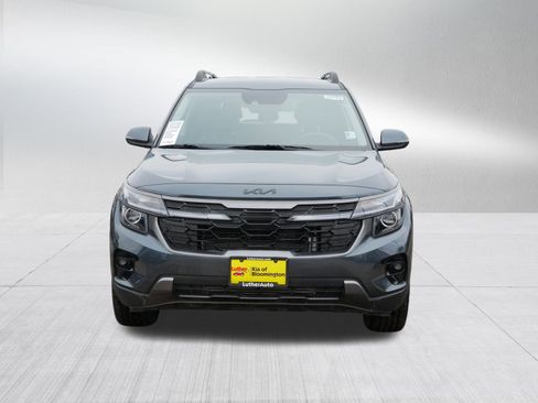 Certified 2025 Kia Seltos X-Line image 2