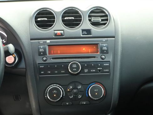 Used 2010 Nissan Altima 2.5 S FWD image 19