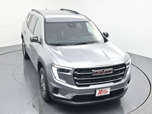 Used 2025 GMC Acadia Elevation image 4