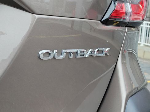 Used 2023 Subaru Outback Limited image 7