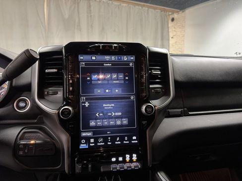 Used 2024 RAM 2500 Big Horn w/ Night Edition image 27