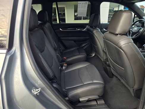 Certified 2025 Cadillac XT6 Premium Luxury image 10