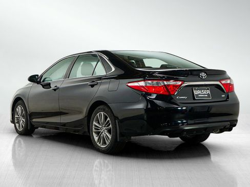 Used 2015 Toyota Camry SE FWD image 3